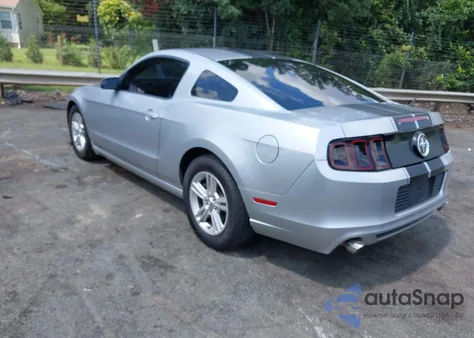 2013 Ford Mustang V6 z USA, uszkodzony, nr VIN 1ZVBP8AMXD5281458
